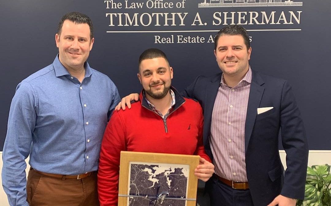 What a great team! Always love working with @patrick_duff_properties @raveishingham and @rjdmorgan with Mortgage Corp East could not be happier for your client. BIG Congratulations ? Tom on the purchase of your new  home in Weymouth! Our Closings – Open Doors